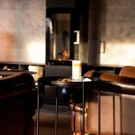 Hotel De L’ours 3*