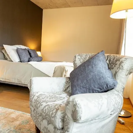 De L'ours Hotel