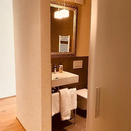 De L'ours ホテル Preles