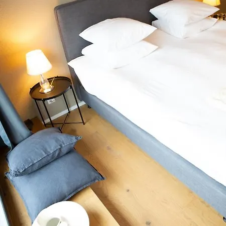 Hotel De L'ours 3*
