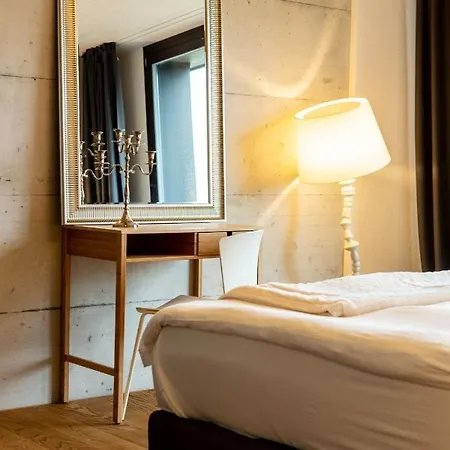 De L'ours 3* Preles