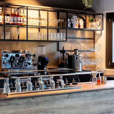 De L'ours ホテル 3*