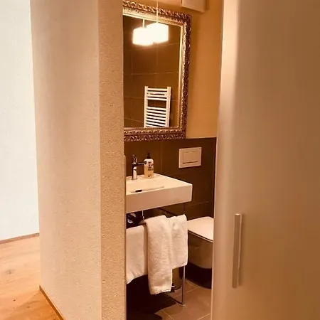 De L'ours ホテル 3*