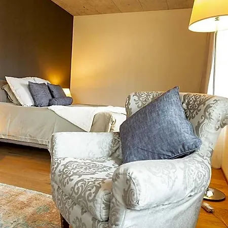 De L'ours Hotel