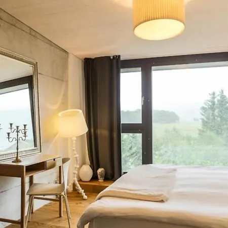 De L'ours Hotel Preles