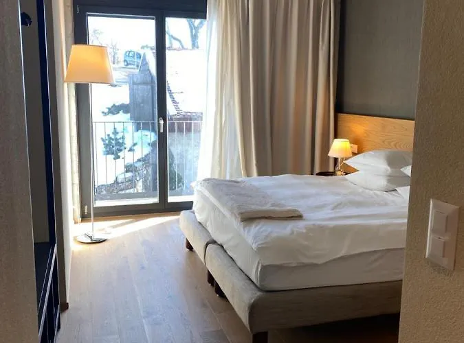 De L'ours ホテル Preles