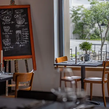 De L'ours Hotel Preles